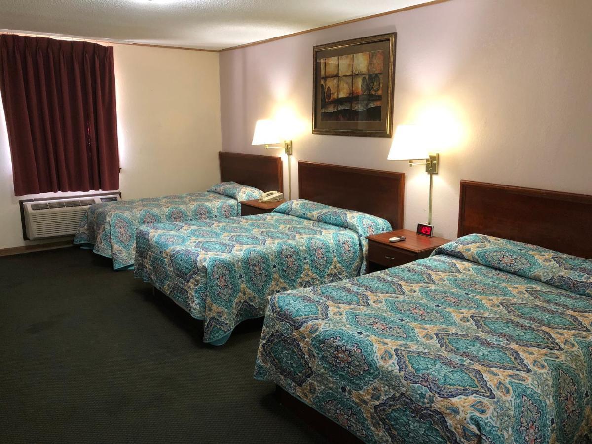 Budget Host Inn - Emporia Εξωτερικό φωτογραφία